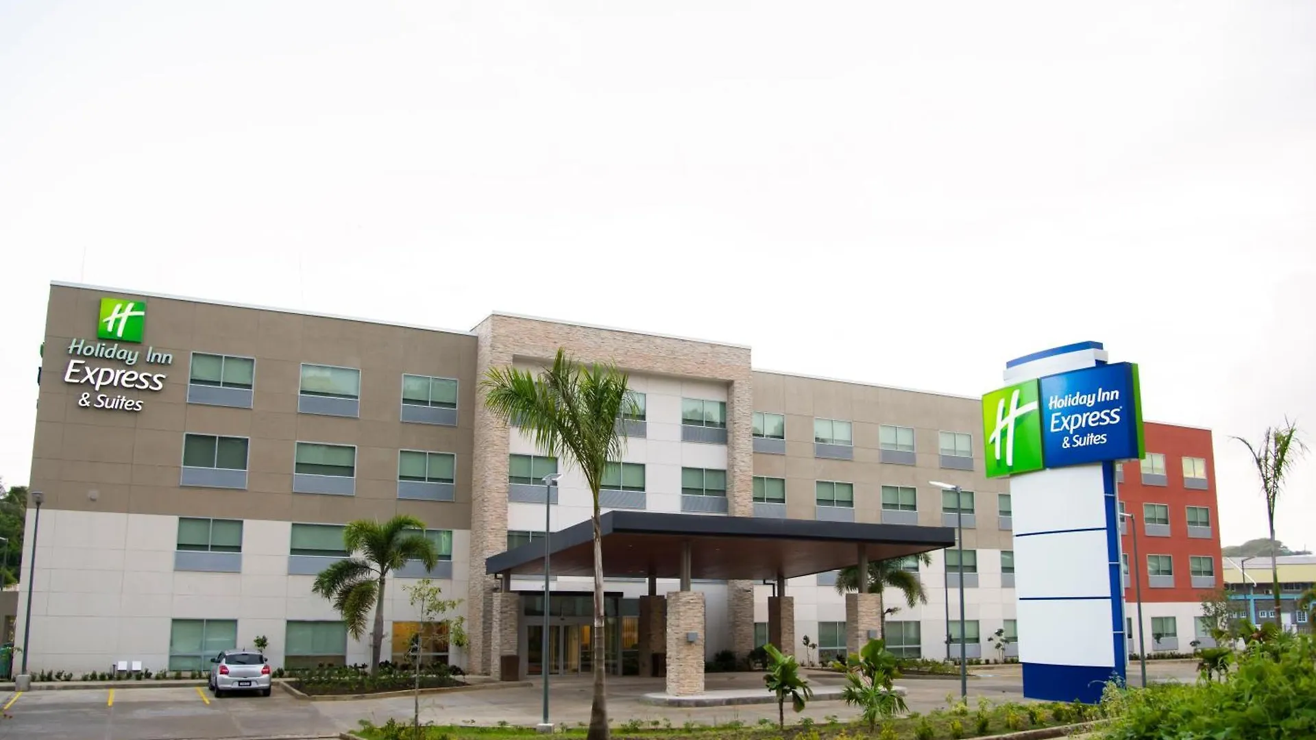 Hotel Holiday Inn Express & Suites Brighton Village